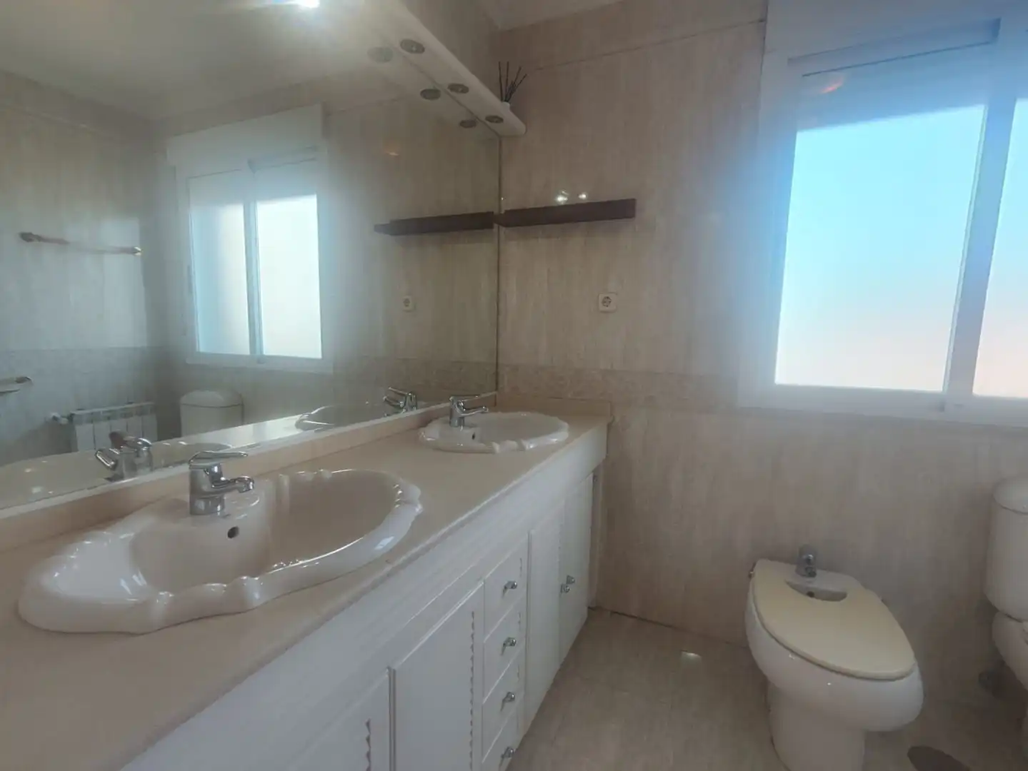 Badezimmer von Haus oder Chalet zum Verkauf in Villanueva de Perales mit Klimaanlage, Heizung und Privatgarten