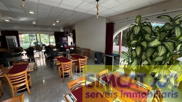 Local comercial en venta en Santa Margarita, imagen 2