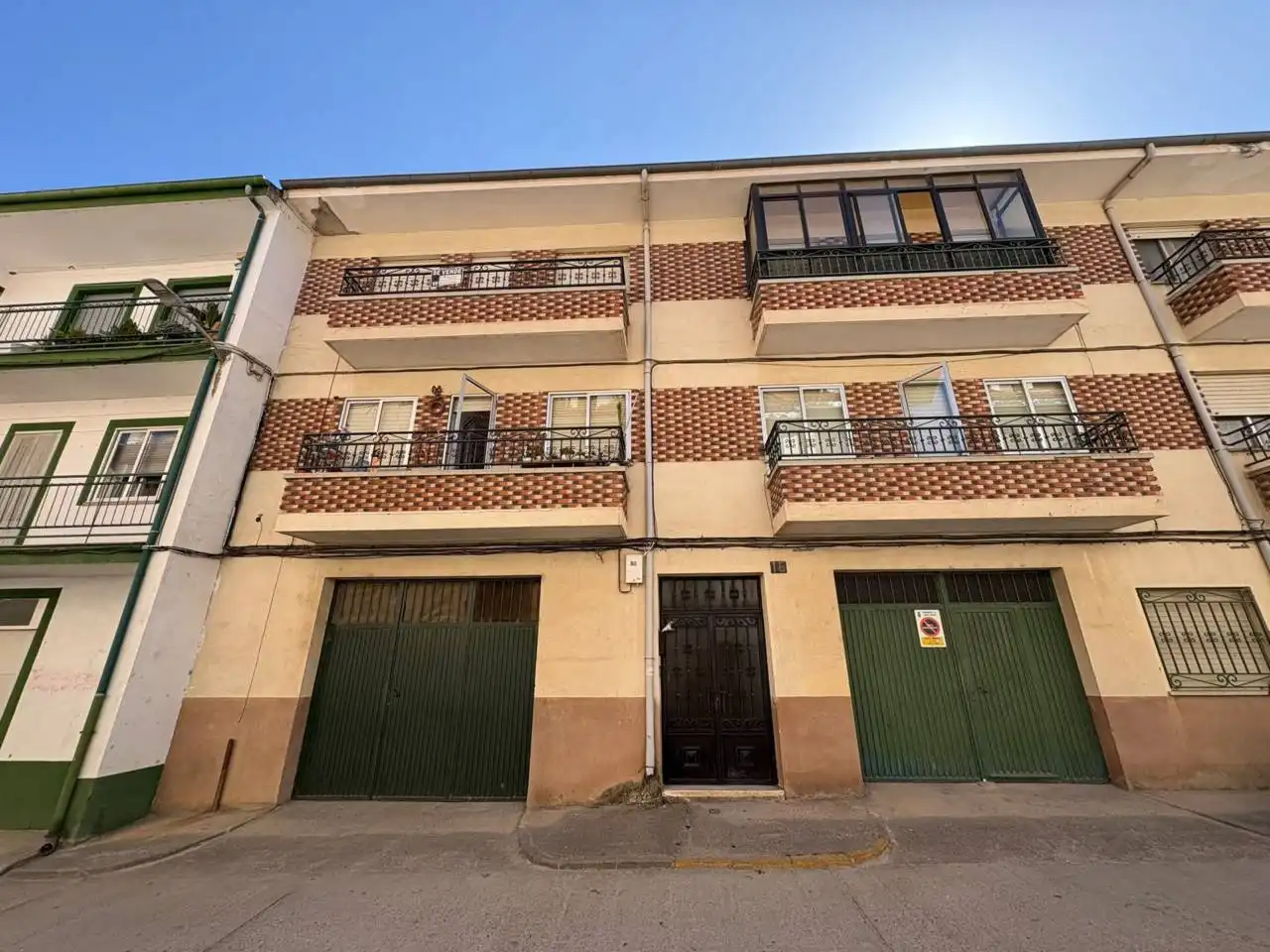 Flat with terrace for sale in Calle Cristóbal Colón