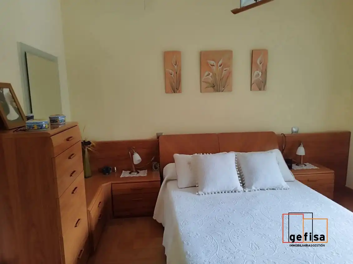 Habitación de Casa o chalet en venta en Valdepeñas con Calefacción, Trastero y Piscina