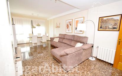 Living room of Flat for sale in Sagunto / Sagunt  with Air Conditioner, Heating and Balcony