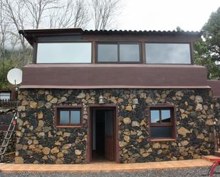 Vista exterior de Casa o xalet en venda en Breña Alta amb Piscina