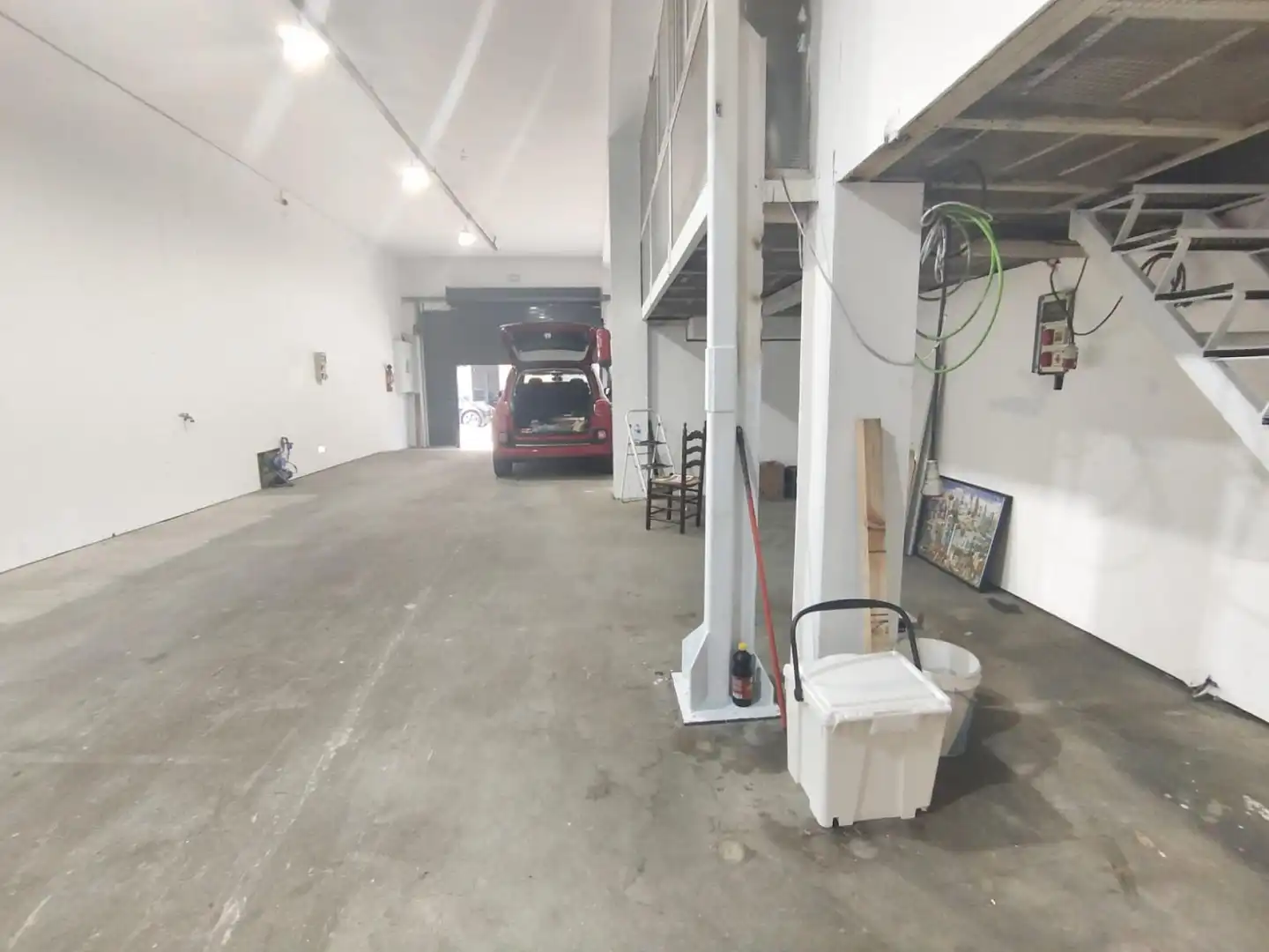 Local comercial en venta en Abat Oliba, imagen 2