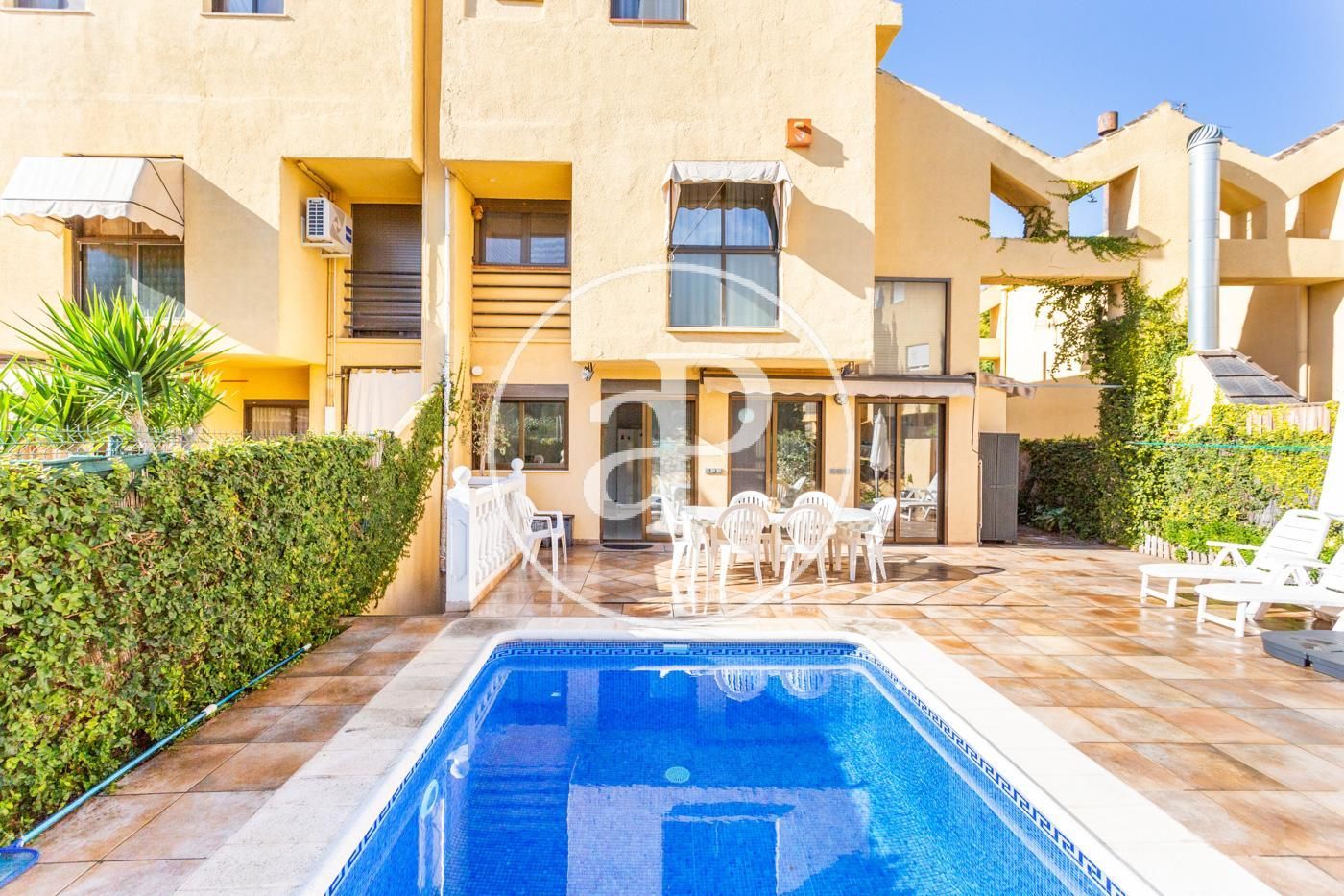 Exterior view of House or chalet to rent in Paiporta  with Air Conditioner, Heating and Private garden
