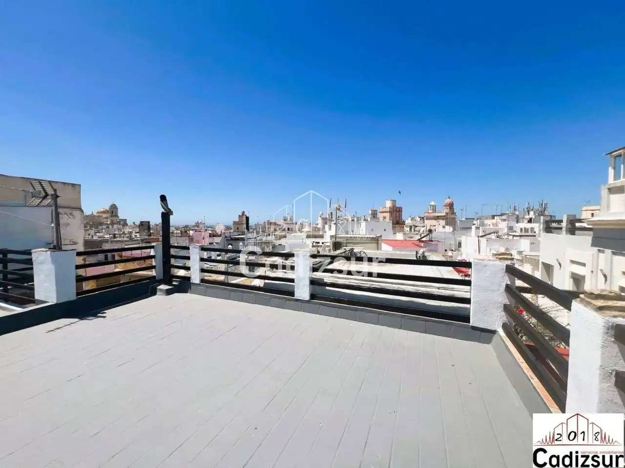 Vista exterior de Ático en venta en Cádiz