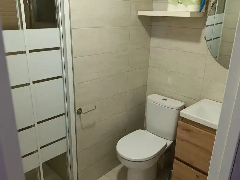 Badezimmer von Wohnung zur Miete in Cullera mit Klimaanlage und Möbliert