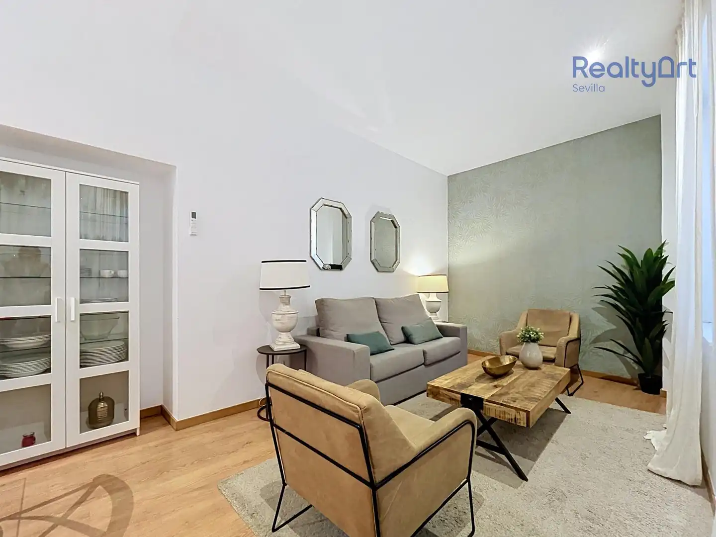 Sala d'estar de Àtic en venda en Sevilla amb Aire condicionat, Calefacció i Parquet