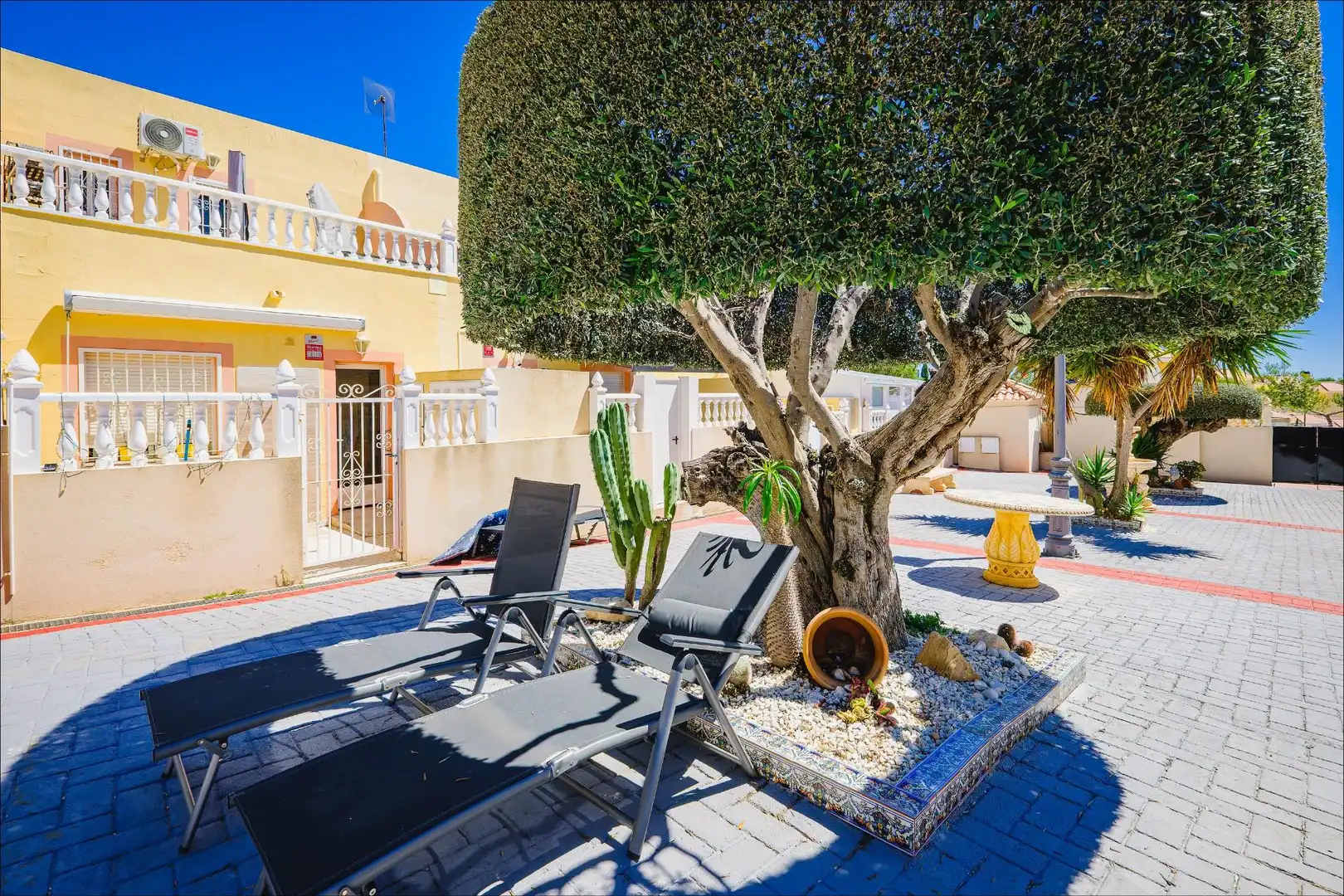 Terraza de Casa adosada en venta en Orihuela con Aire acondicionado, Calefacción y Jardín privado