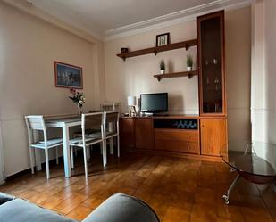 Living room of Flat to rent in  Zaragoza Capital  with Heating, Furnished and Oven