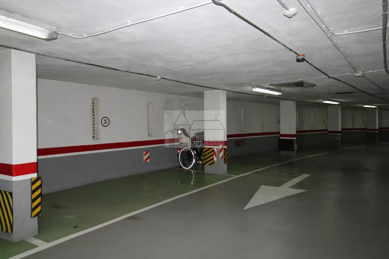Parking of Flat for rent in Vigo   with Heating, Swimming Pool and Furnished