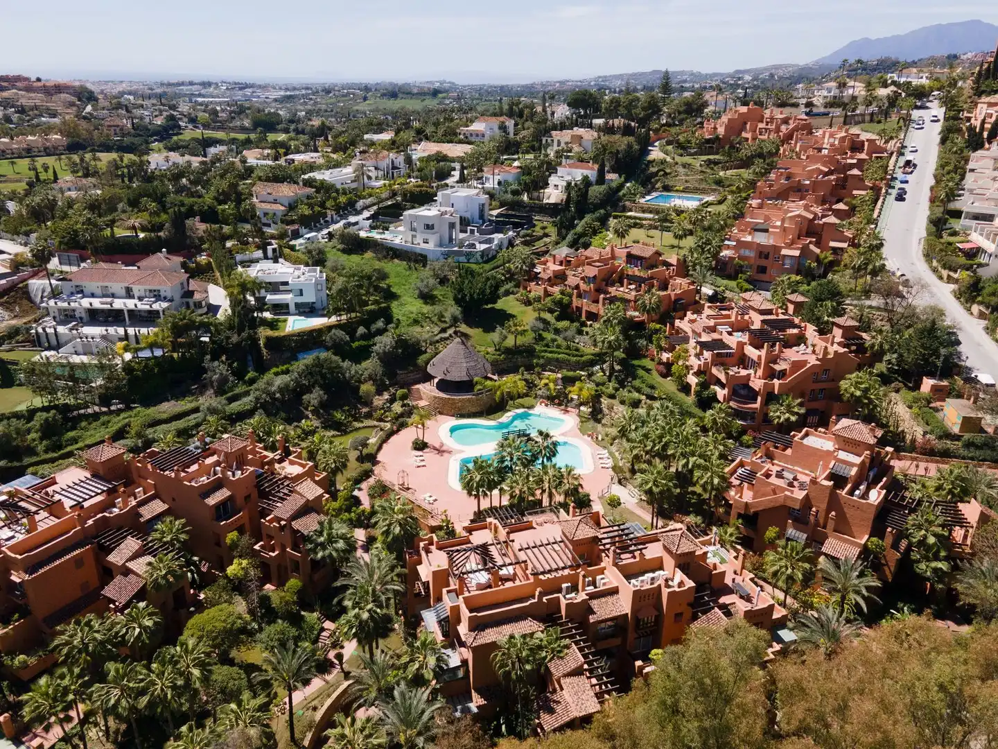 Exterior view of Attic for sale in Marbella  with Terrace, Storage room and Furnished