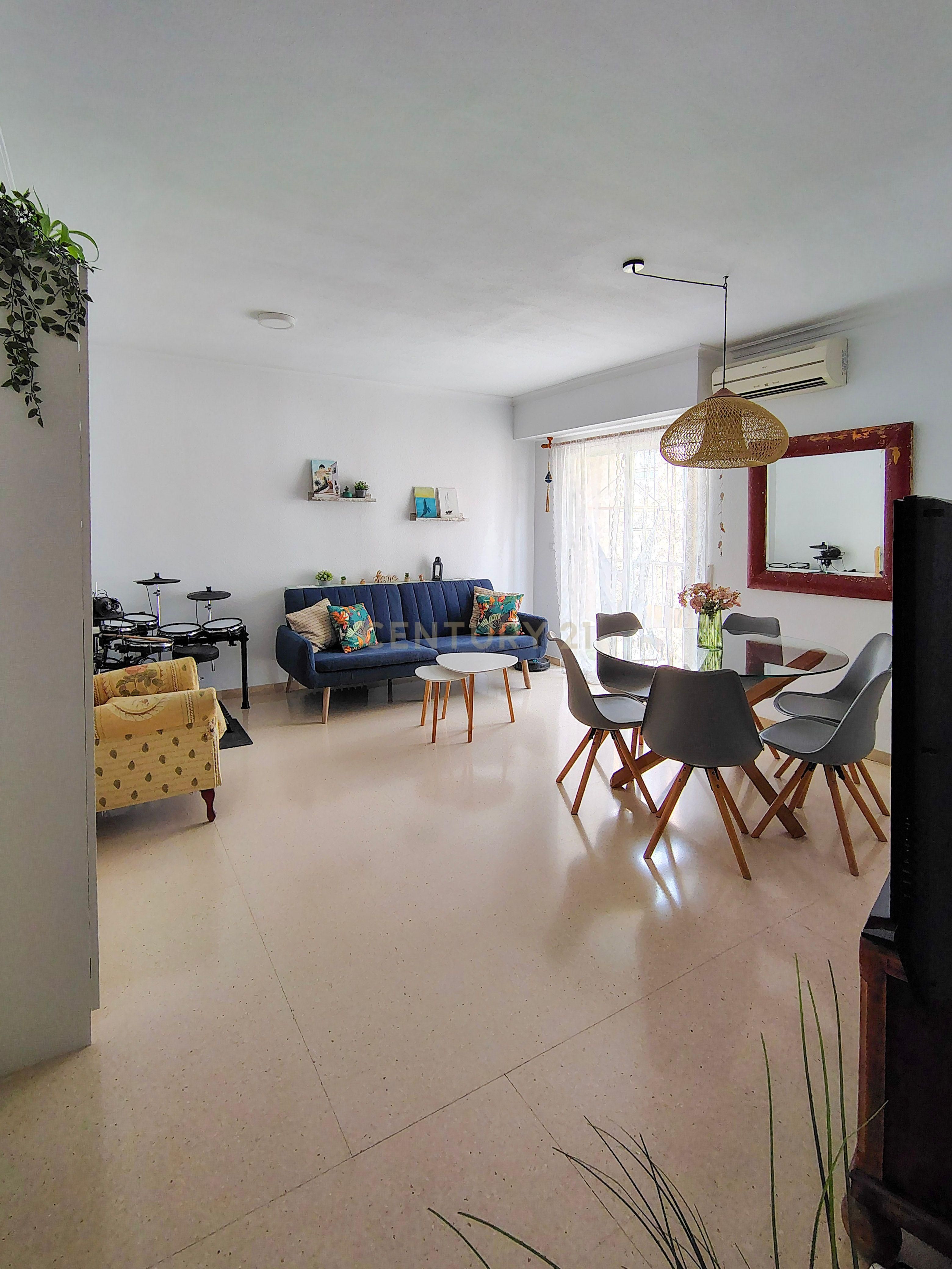 Sala d'estar de Apartament en venda en Elche / Elx amb Aire condicionat i Balcó