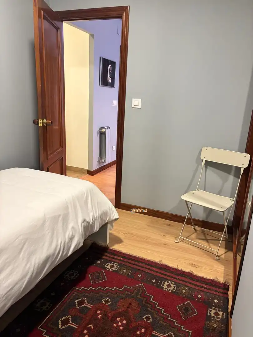 Habitación de Piso de alquiler en Vigo  con Calefacción, Amueblado y Balcón