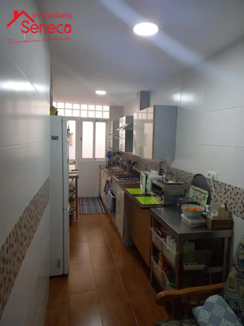 Cuina de Casa adosada en venda en Córdoba amb Aire condicionat