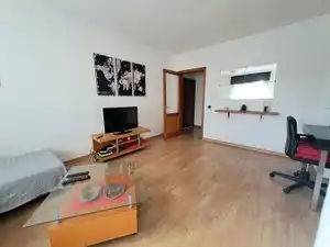 Flat with lift to rent in Calle Joaquín Belón, imagen 2
