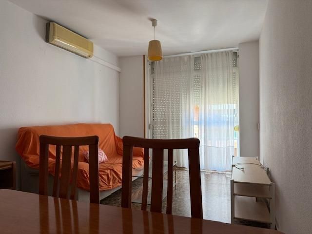 Dormitori de Apartament de lloguer en  Murcia Capital amb Aire condicionat
