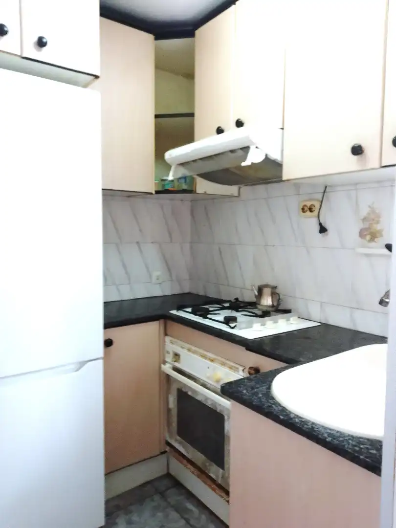 Küche von Wohnung zum Verkauf in L'Hospitalet de Llobregat mit Klimaanlage und Heizung