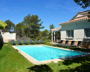 Piscina de Apartament per a compartir en Olivella amb Aire condicionat i Terrassa