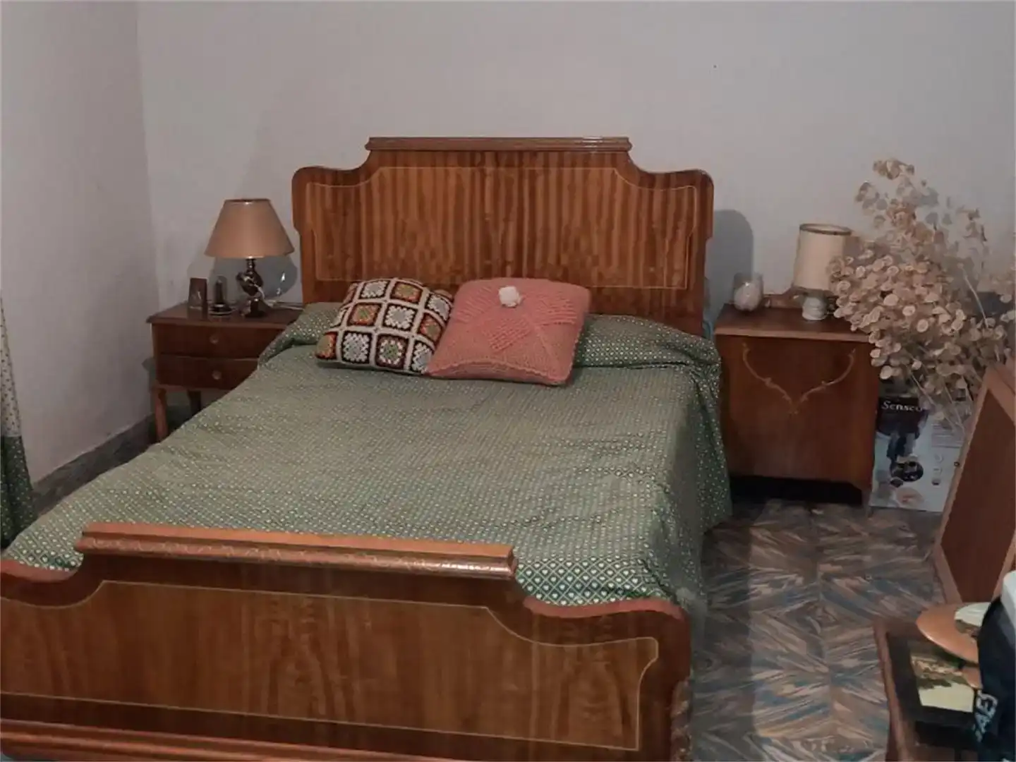 Dormitori de Casa adosada en venda en La Ercina  amb Jardí privat i Moblat