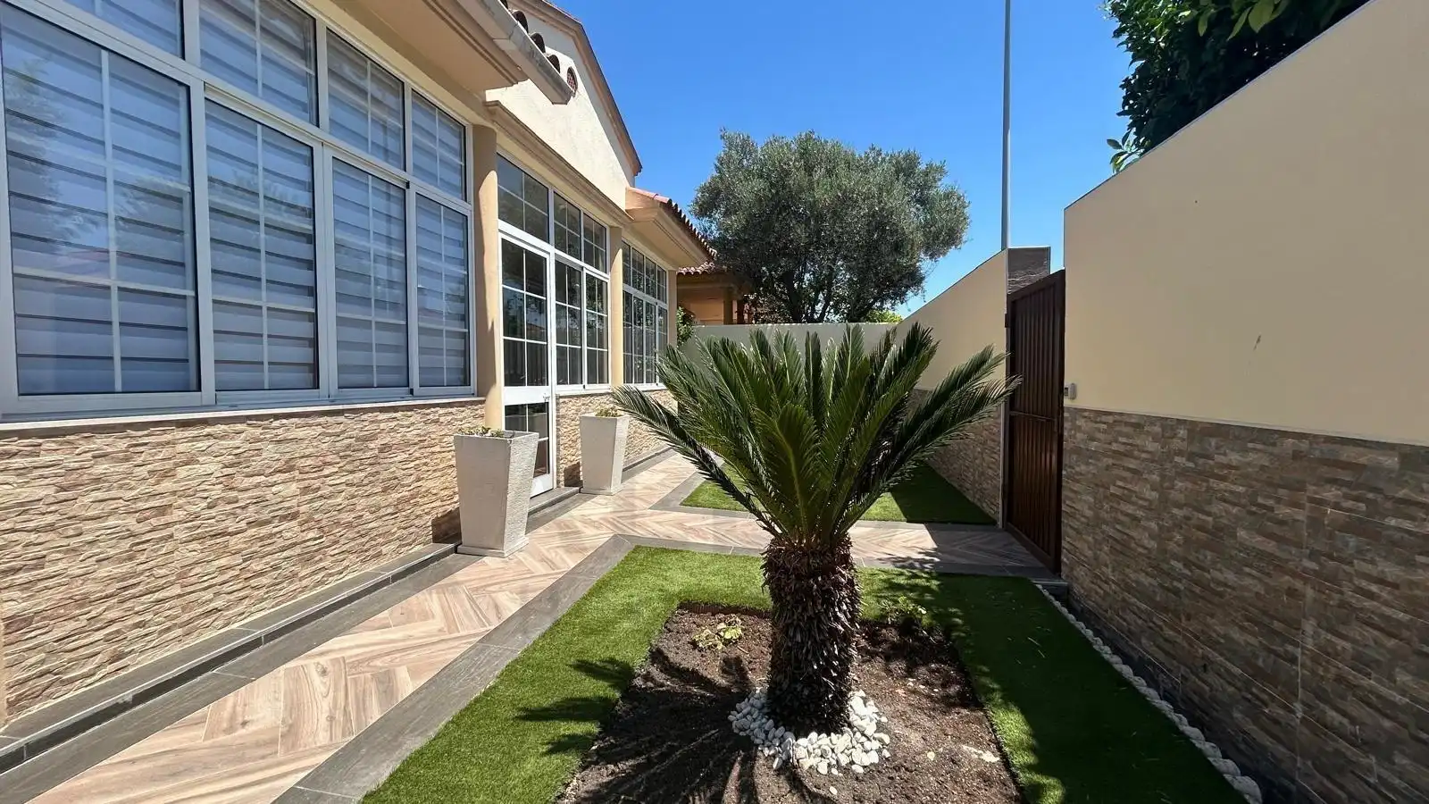 Exterior view of Houses for rent in Jerez de la Frontera  with Air Conditioner, Private garden and Storage room