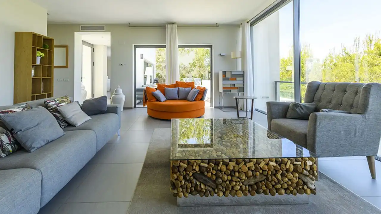 Chalet con piscina en venta en Avenida Avenida Colinas