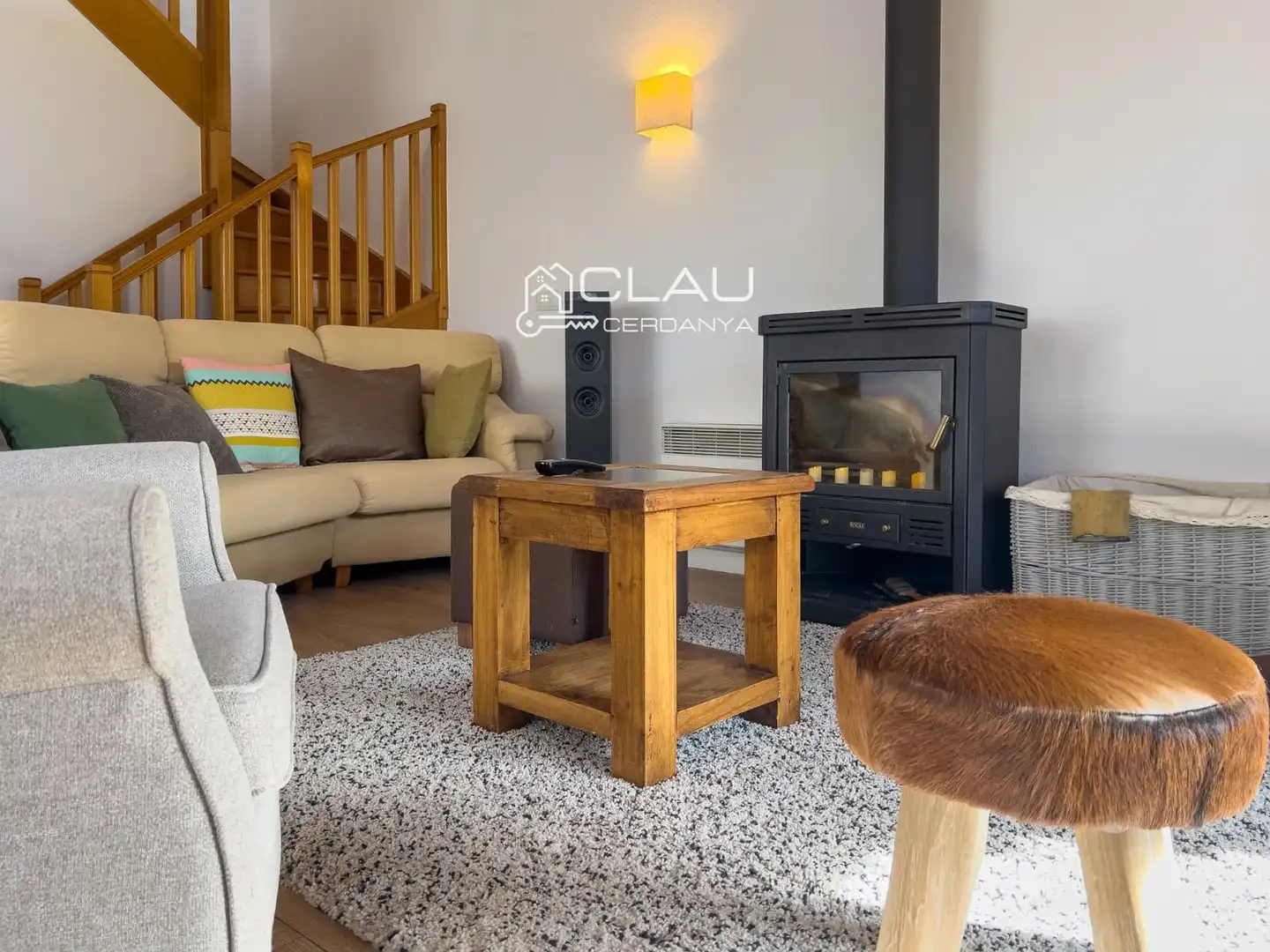 Living room of Detached homes for rent in Osséja  with Heating, Private garden and Parquet flooring