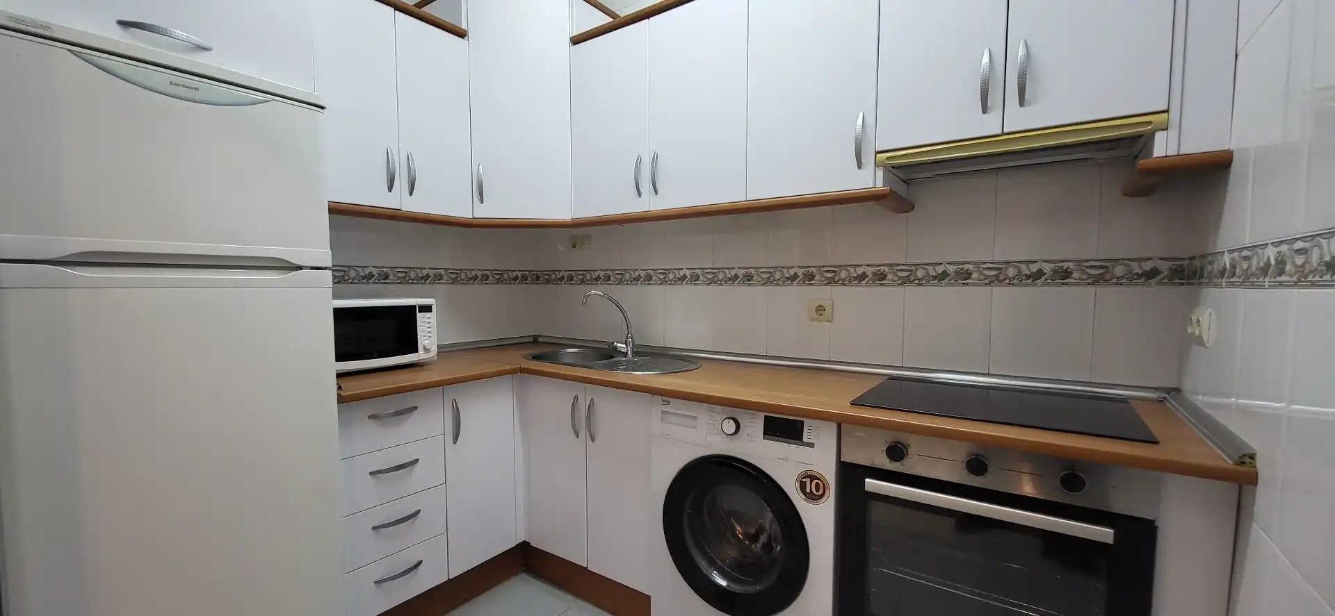 Cocina de Apartamento de alquiler en Málaga con Aire acondicionado, Calefacción y Amueblado