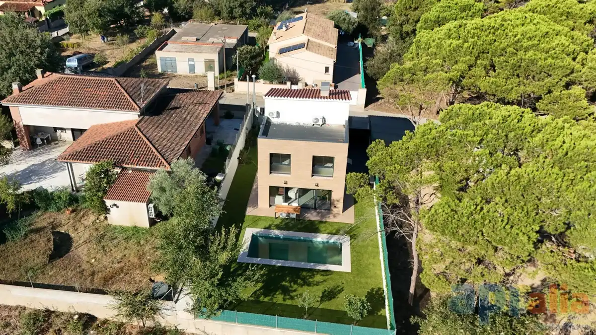 Villa con terrazza in vendita a Carrer de Blanes 35, imagen 3