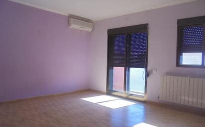 Bedroom of Flat for sale in Puertollano