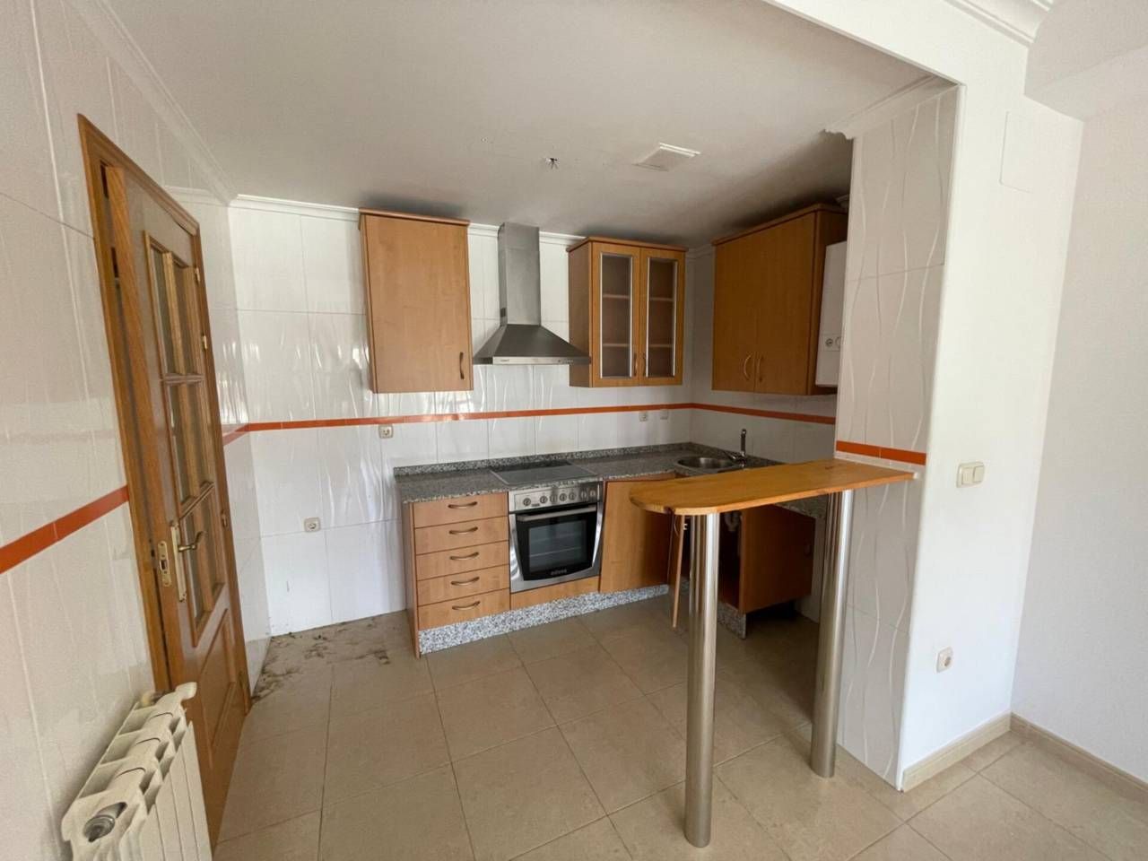 Cocina de Apartamento en venta en Villarrobledo con Calefacción