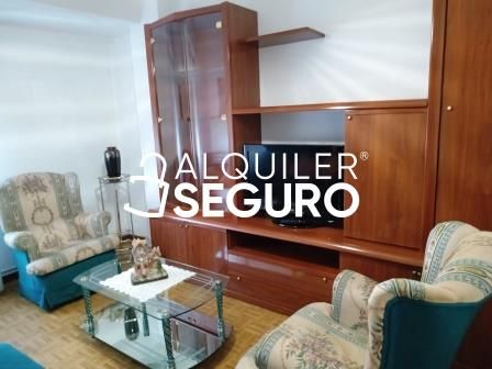 Sala d'estar de Pis de lloguer en Iruraiz-Gauna amb Calefacció, Terrassa i Moblat