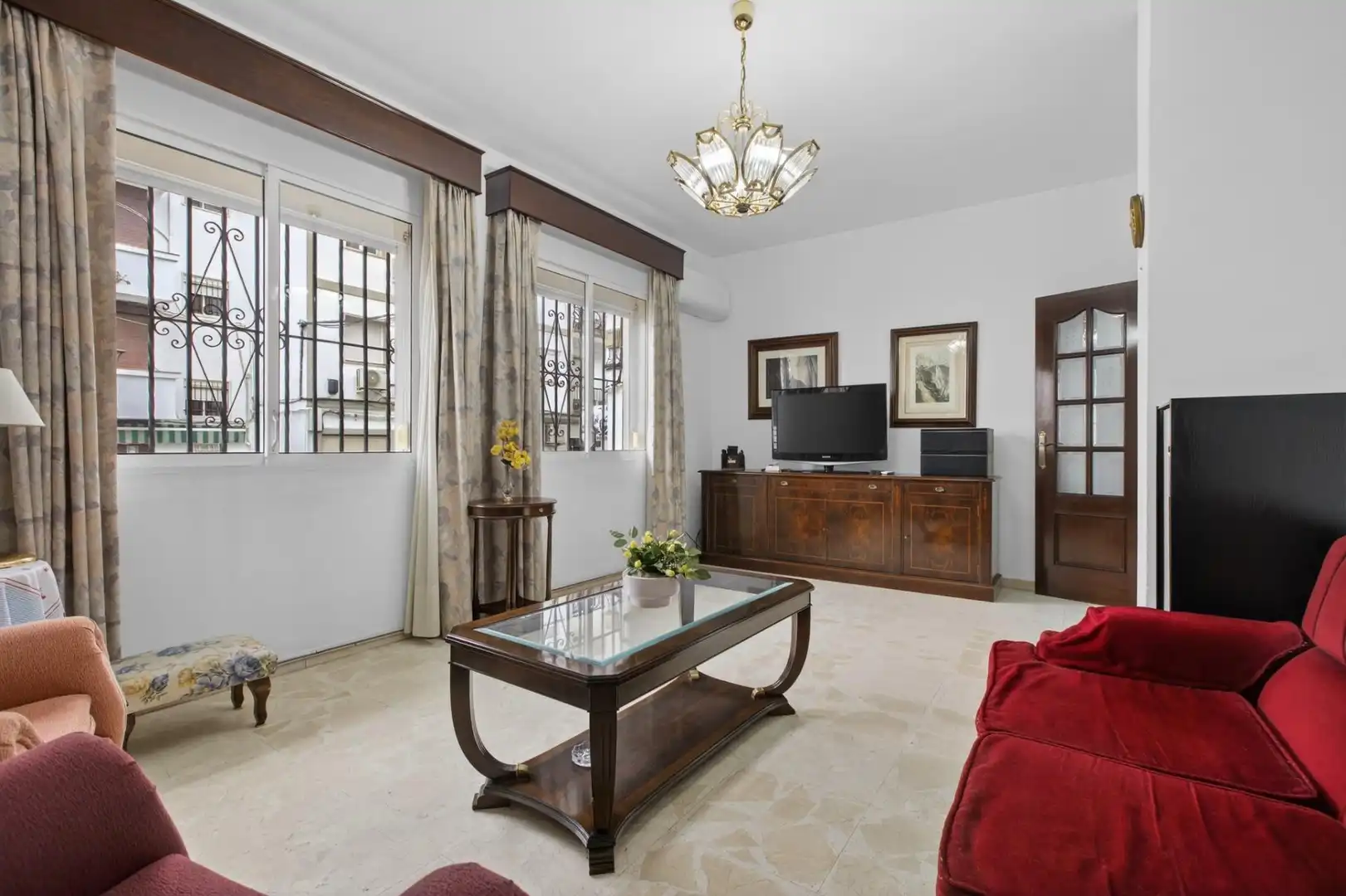Living room of Houses for sale in Sevilla  with Air Conditioner, Terrace and Balcony