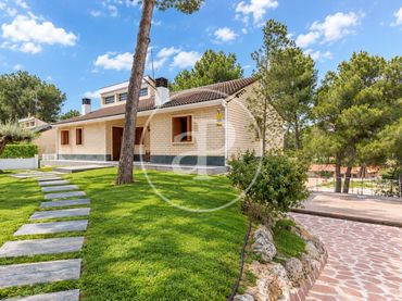 House with garden for sale in El Bosque