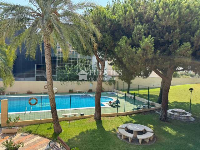 Piso en Venta en Avenida Denia en Vistahermosa