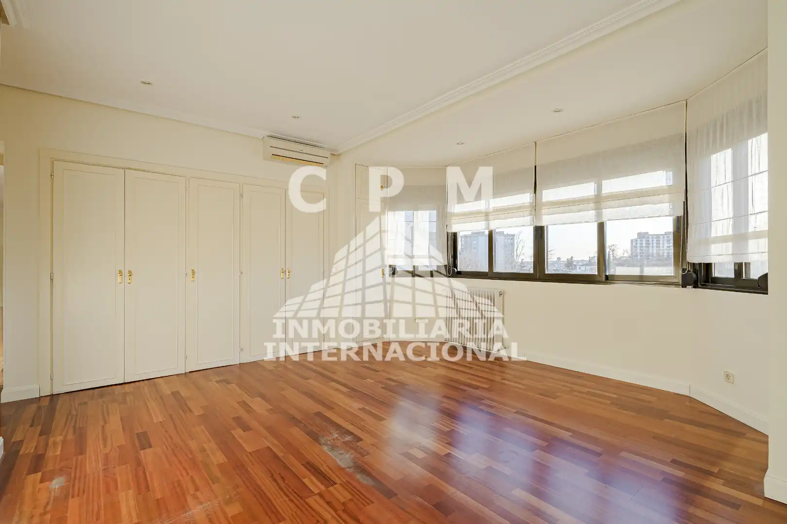 Schlafzimmer von Wohnung zur Miete in Madrid mit Klimaanlage, Heizung und Parkett