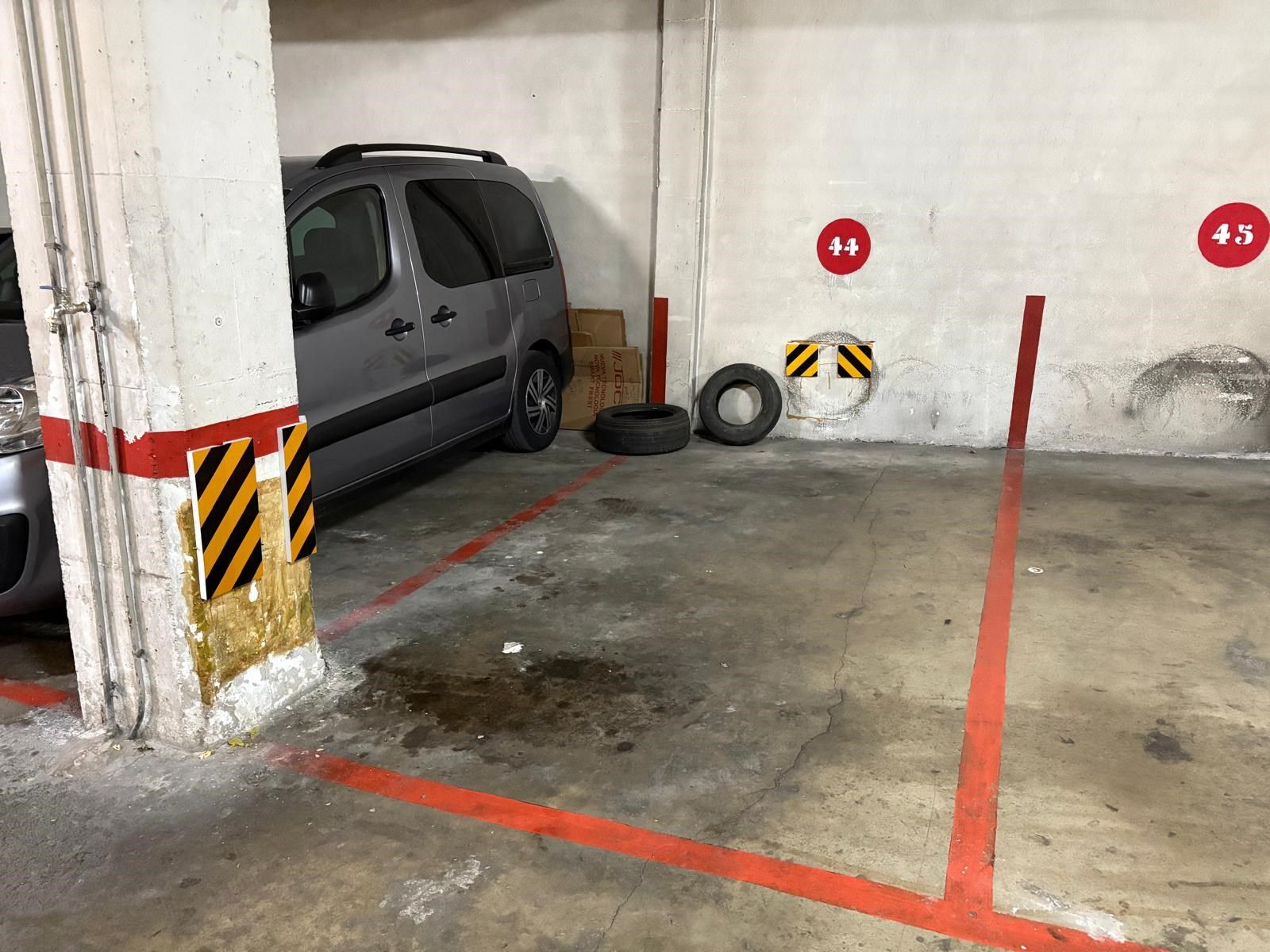Parking of Garage to rent in Figueres