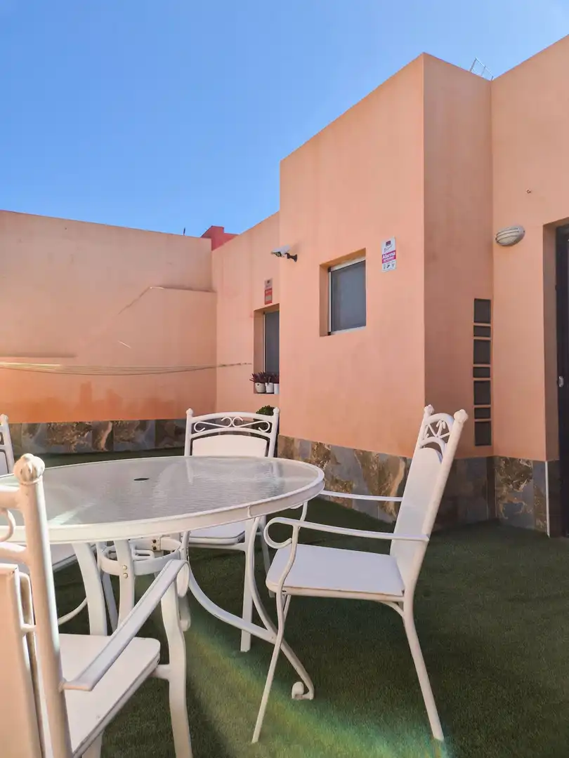 Terrasse von Einfamilien-Reihenhaus zum Verkauf in Antigua