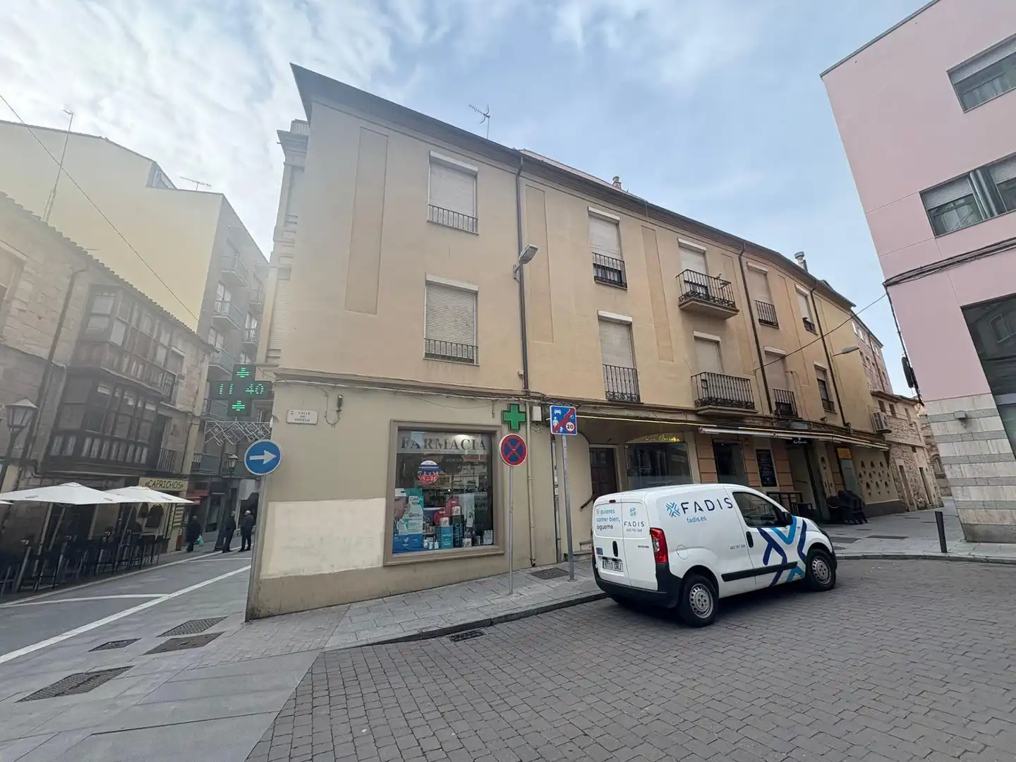 Vista exterior de Edificio en venta en Zamora Capital 