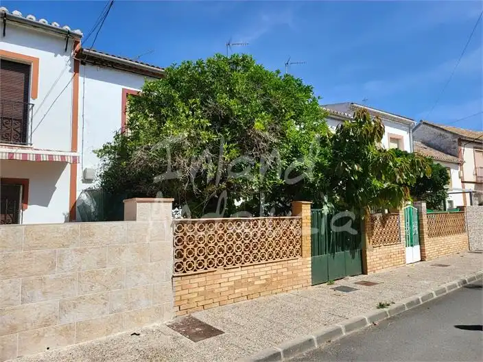 Vista exterior de Casa adosada en venta en Antequera con Trastero