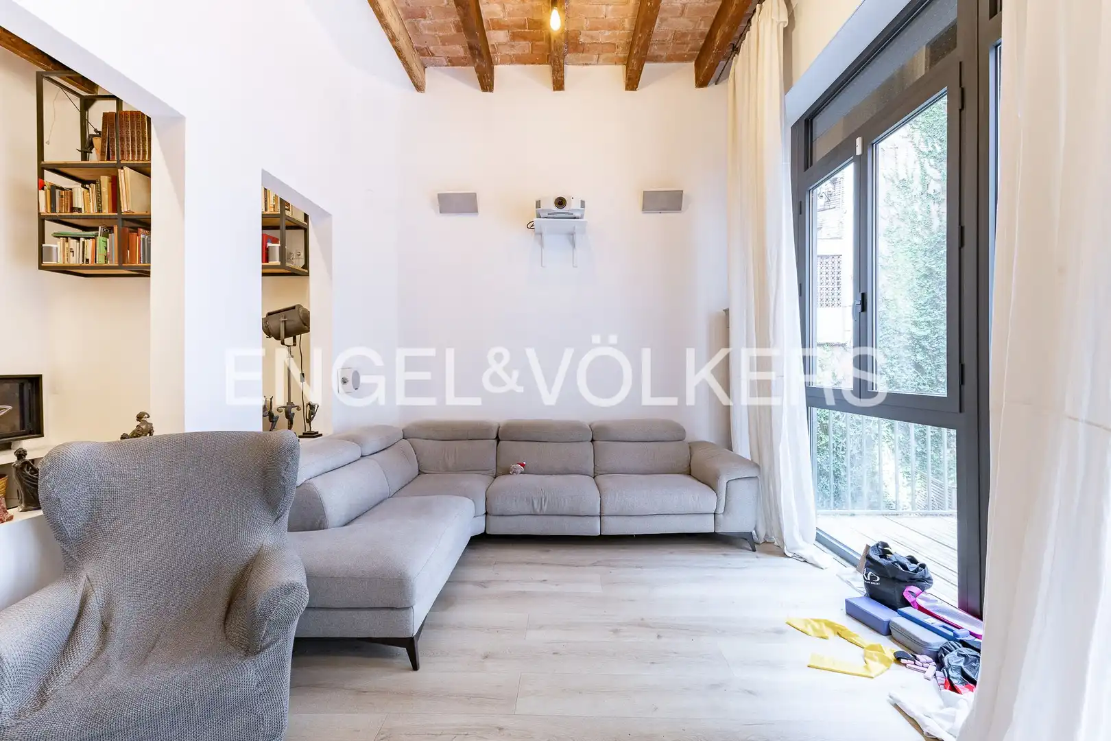 Sala de estar de Casa o chalet en venta en Barcelona con Aire acondicionado, Calefacción y Jardín privado