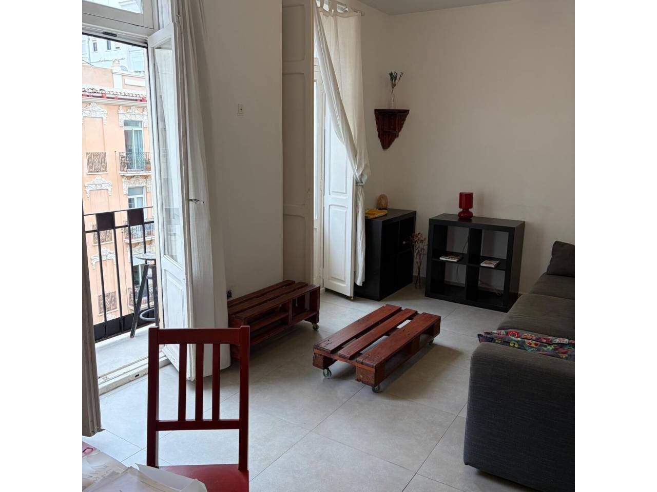 Living room of Flat for sale in  Valencia Capital  with Air Conditioner, Furnished and Balcony