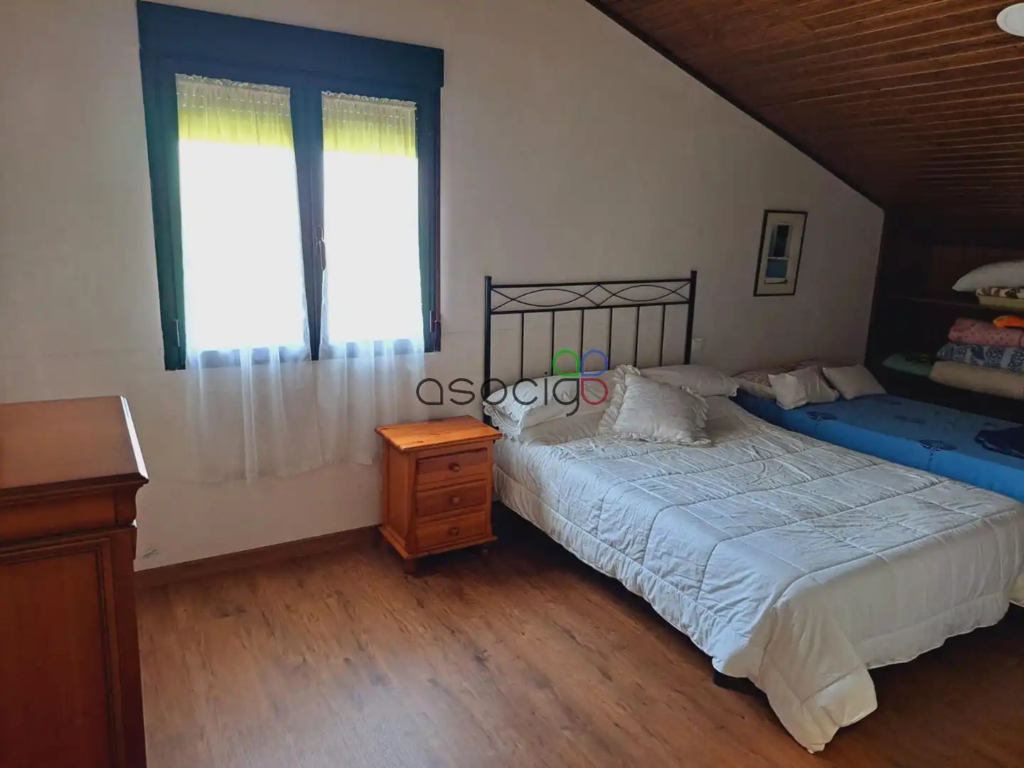 Habitación de Casa o chalet en venta en Solanillos del Extremo con Calefacción, Trastero y Piscina