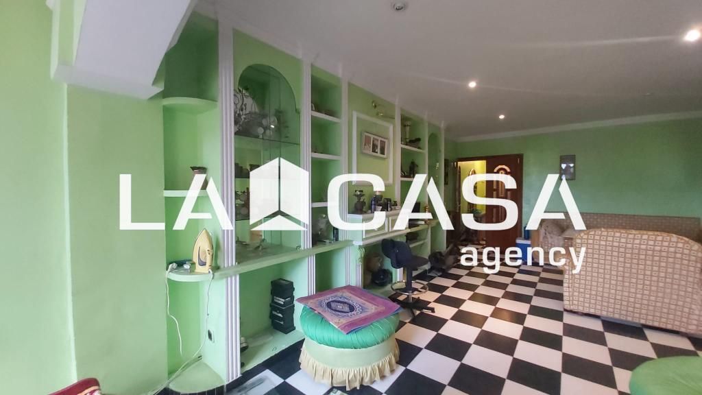 Piso en venta en Algeciras con Balcón
