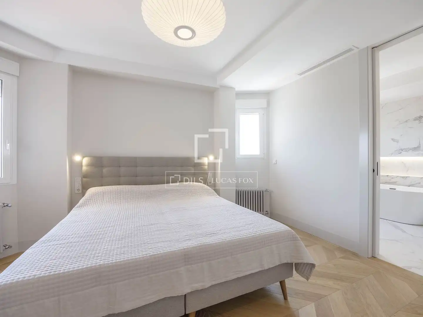 Bedroom of Attic for rent in Valencia  with Air Conditioner, Heating and Parquet flooring