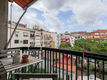 Piso con balcón en venta en Carrer de Guillem Tell