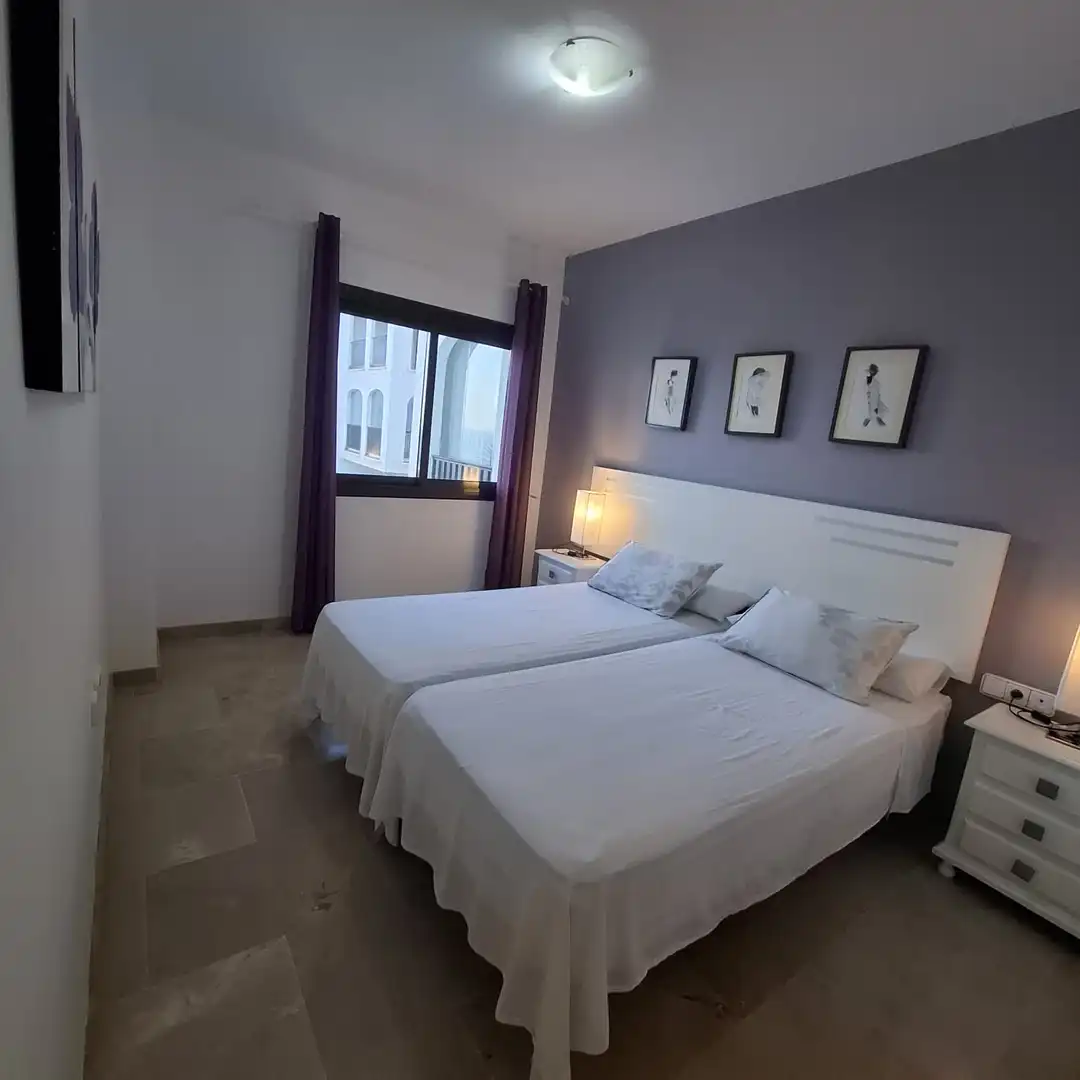 Dormitori de Apartament en venda en Manilva amb Aire condicionat, Terrassa i Traster