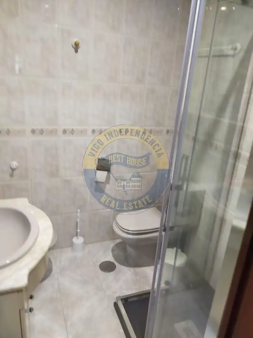 Piso de alquiler en Calle TORRECEDEIRA, Berbés - Peritos