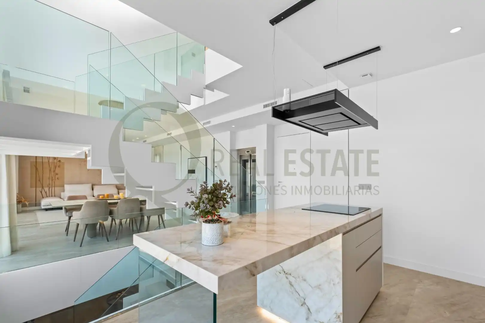 Cocina de Casa o chalet en venta en Benidorm con Aire acondicionado, Calefacción y Jardín privado
