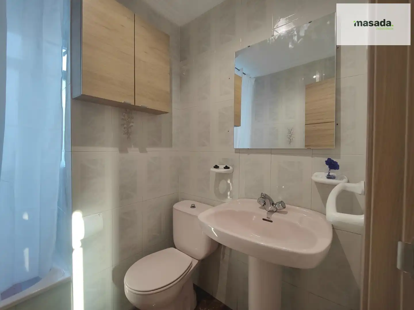 Bathroom of Flat for rent in Granada  with Furnished