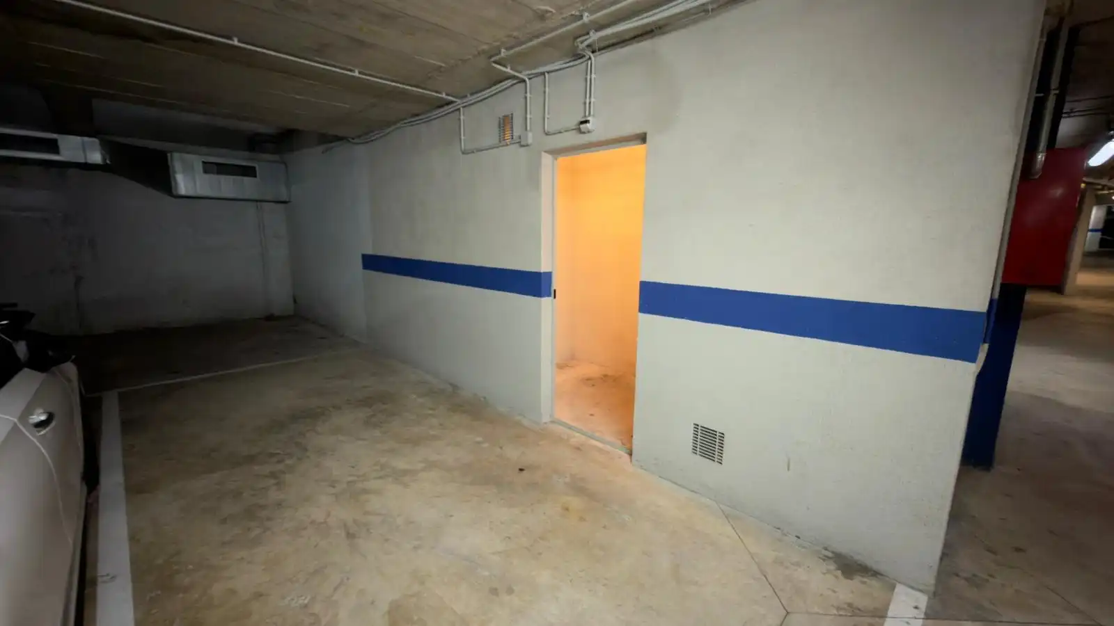Garaje en venta en Cornellà de Llobregat
